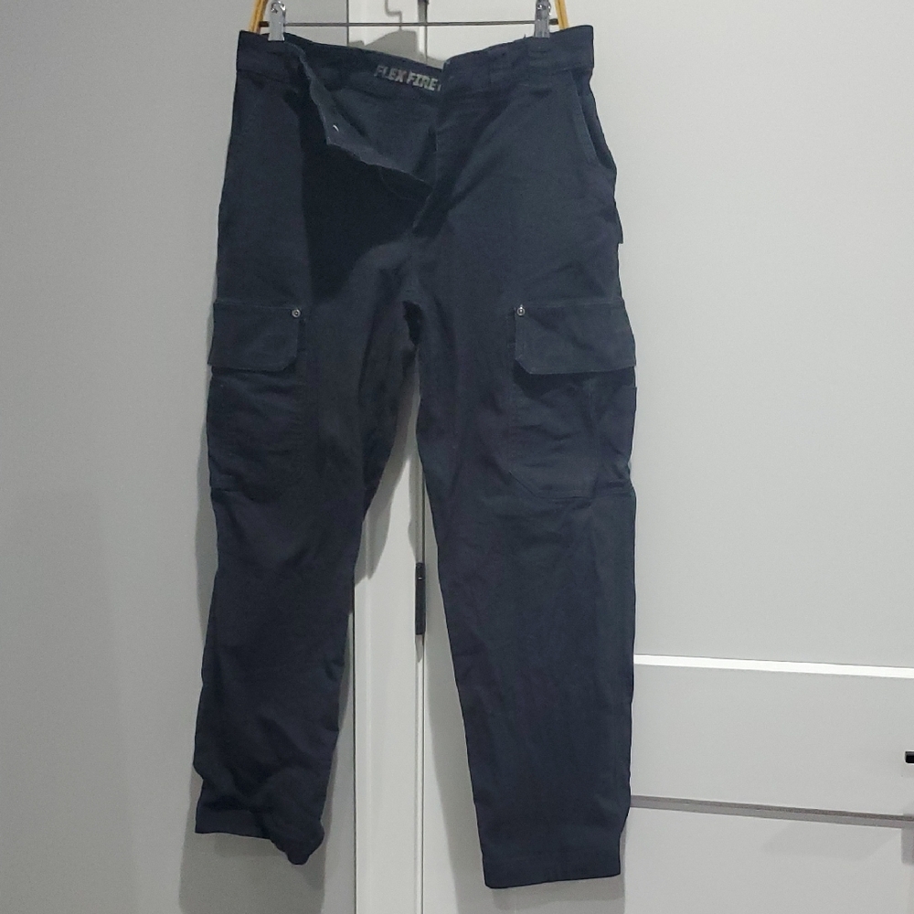 Duluth Trading Co Men's Dark Gray Cargo Pants